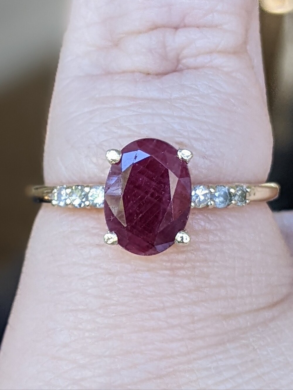 10K Gold 1.4ct Ruby Ring With Diamonds